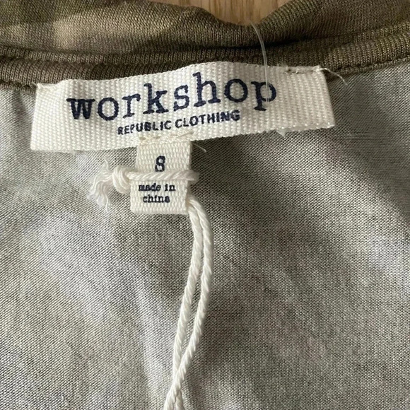 💥🆕Workshop Olive Zebra Print Tank Top S🆕 - Picture 7 of 10